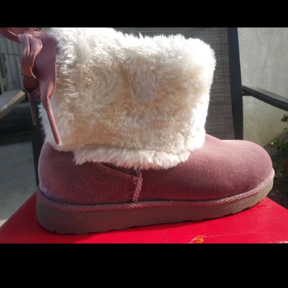 Size 7 warm boots